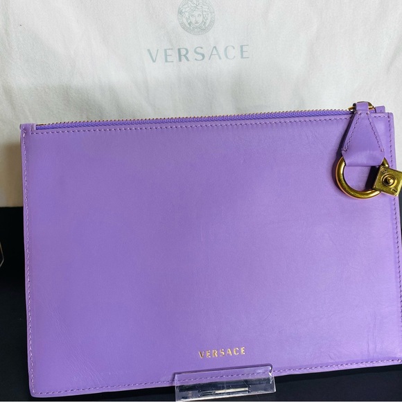 VERSACE Calfskin Flower Barocco Pouch in Violet Authentic - Picture 4 of 15